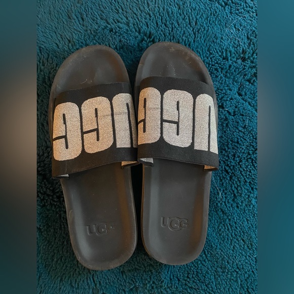 Ugg slides - Picture 1 of 2